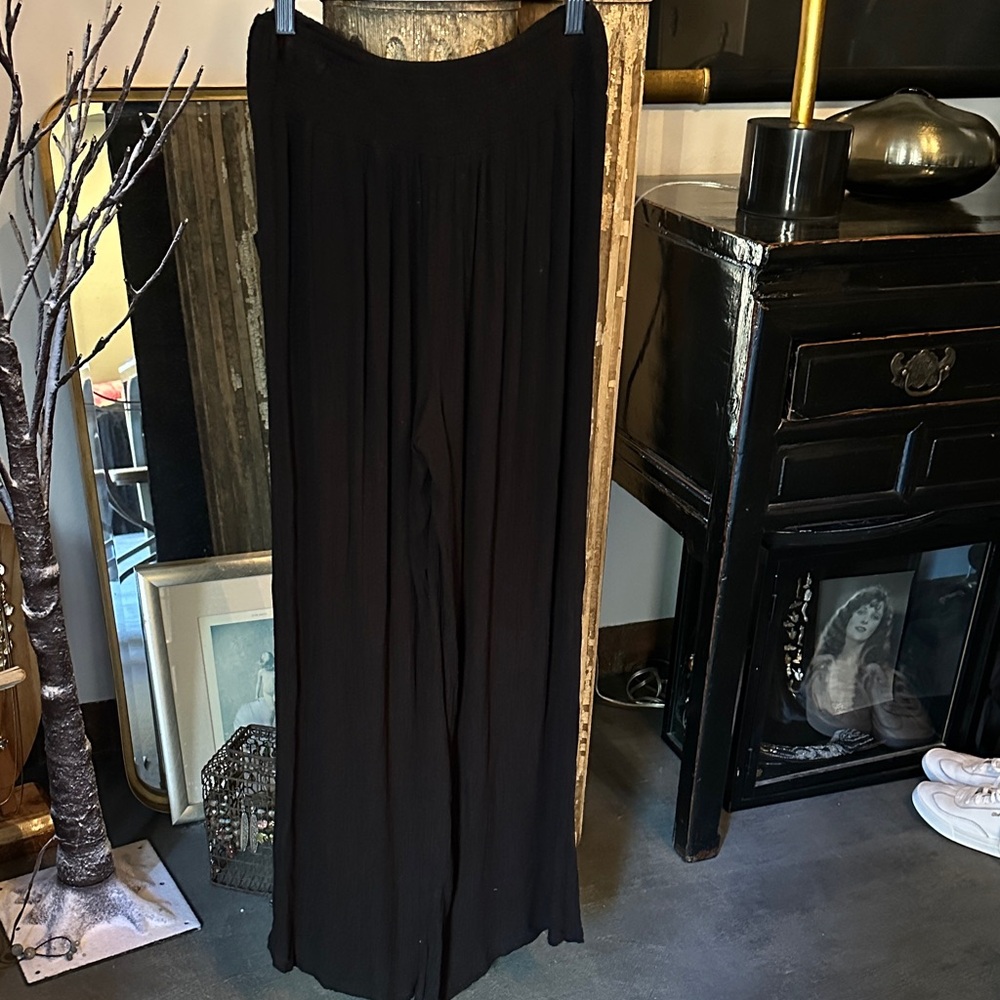 Elan Black Ribbed Wide-Leg Trousers - Picture 4 of 9
